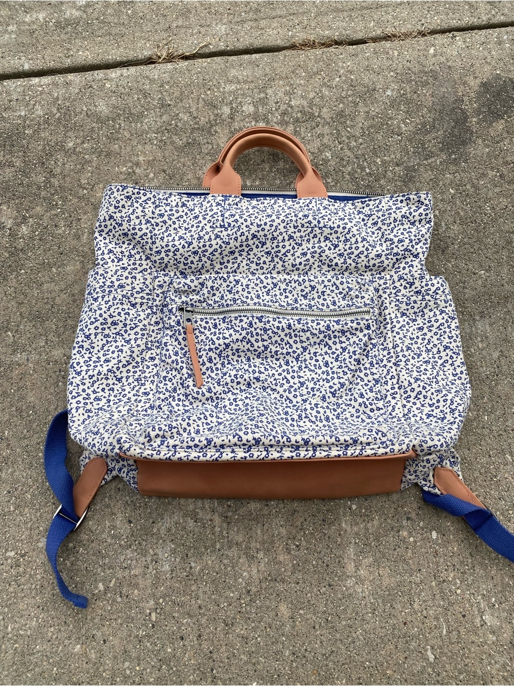 Universal Thread Blue and White Floral Backpack Tote with Tan Trim